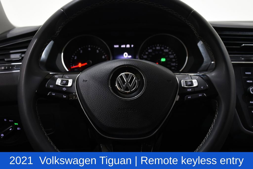 Used 2021 Volkswagen Tiguan SE image 9