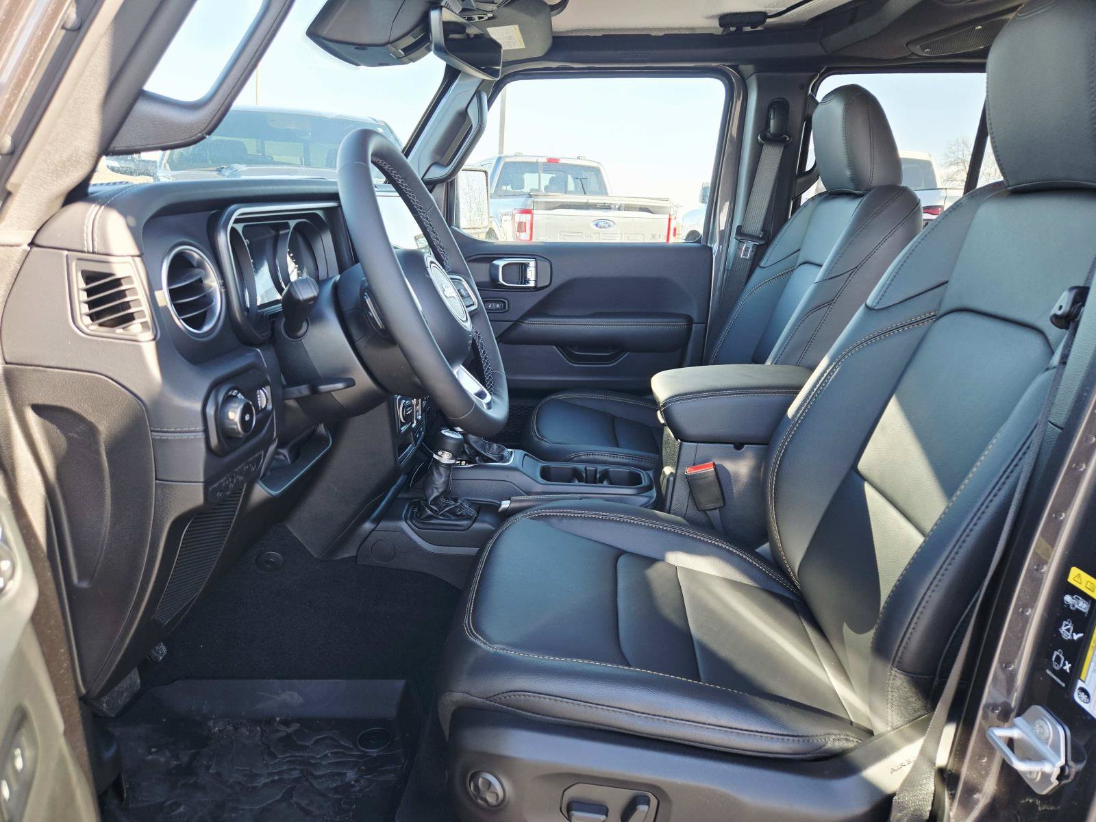 New 2026 Jeep Wrangler Unlimited Sahara AWD/4WD image 12