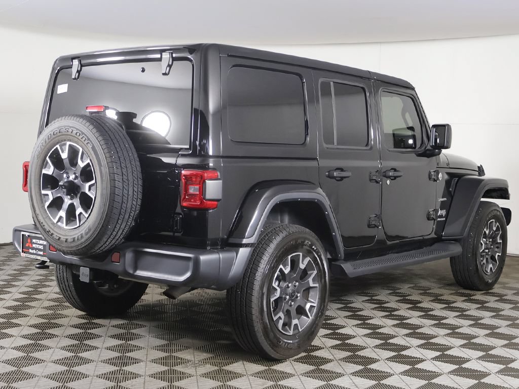 Used 2024 Jeep Wrangler Unlimited Sahara w/ Technology Group AWD/4WD image 10