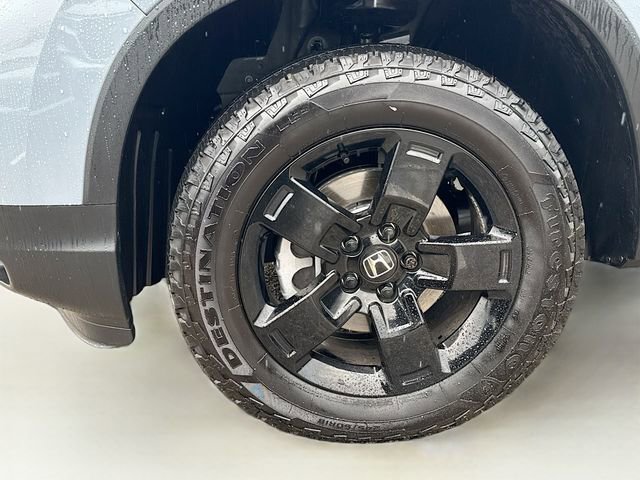 Certified 2025 Honda Ridgeline Black Edition image 32