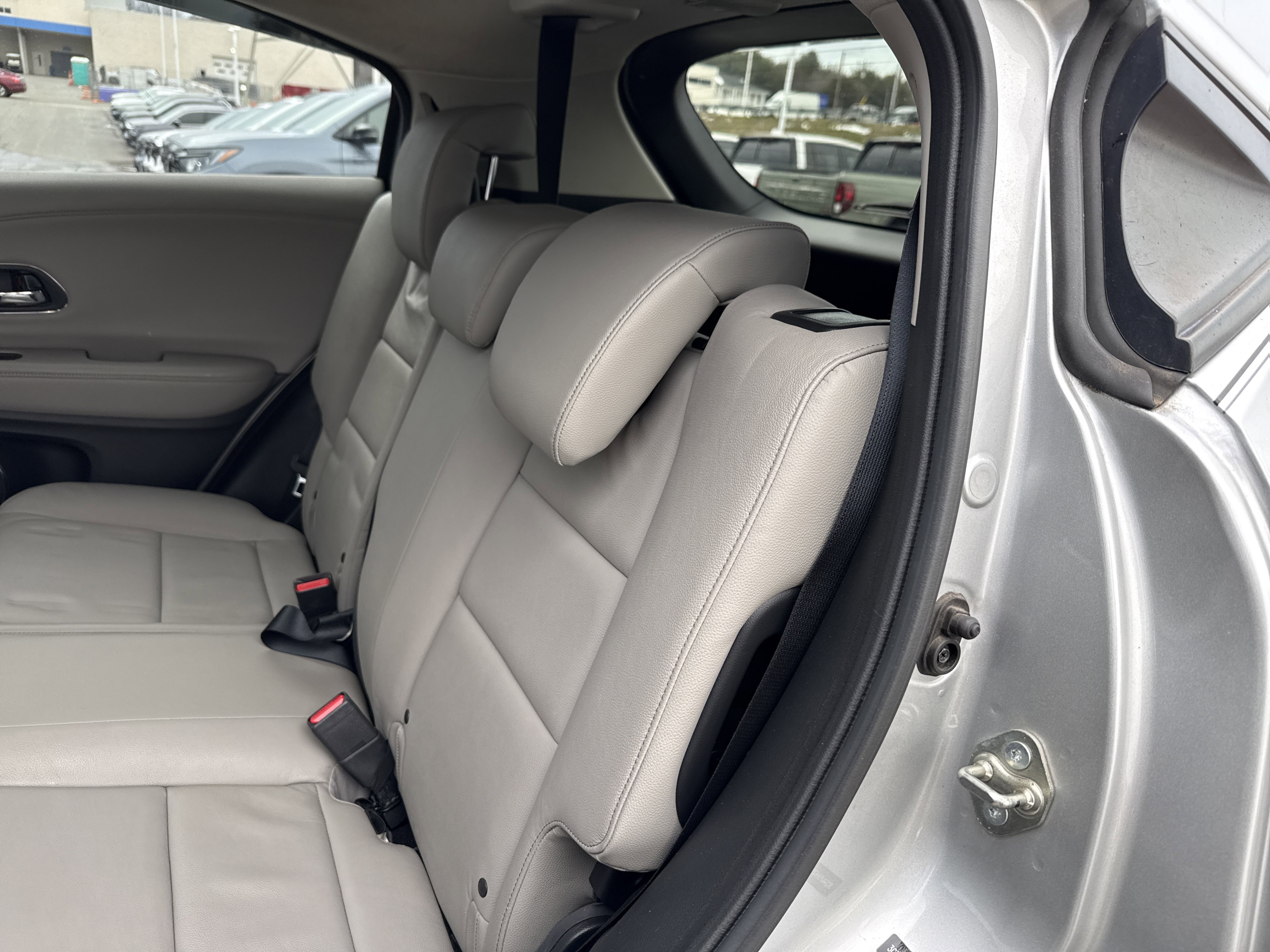 Used 2016 Honda HR-V EX-L image 32