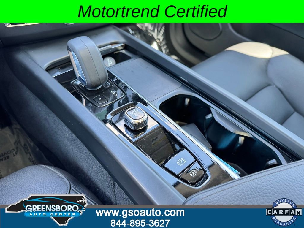 Used 2022 Volvo XC60 B5 Momentum image 31