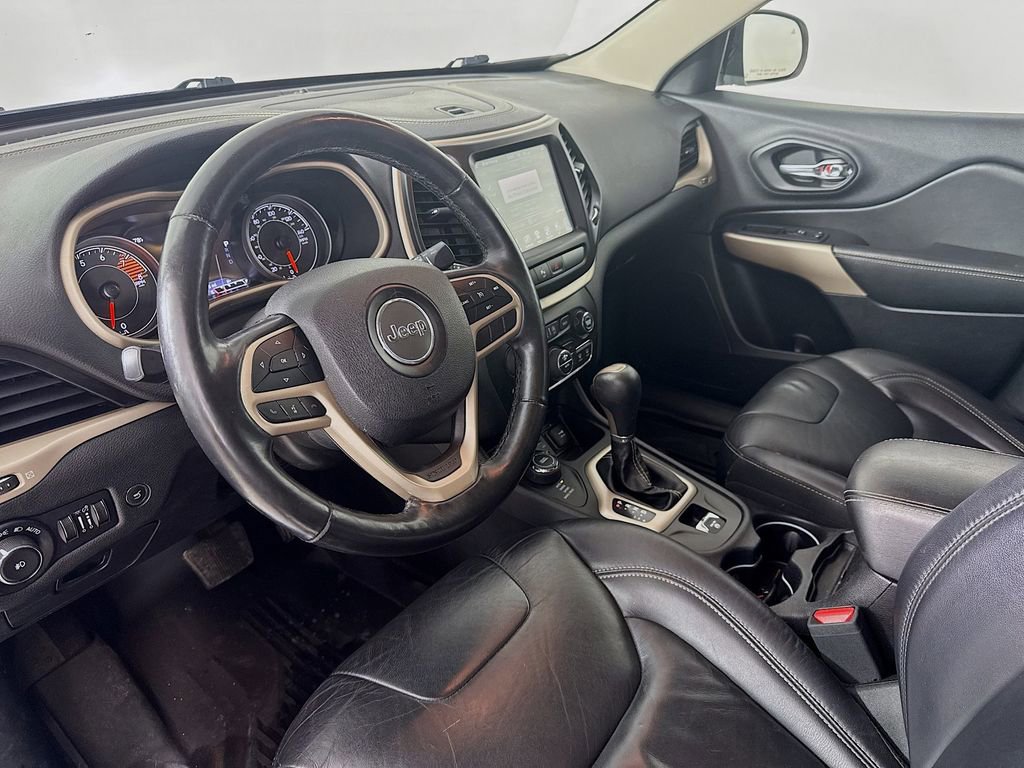 Used 2018 Jeep Cherokee Limited w/ Trailer Tow Group AWD/4WD image 10