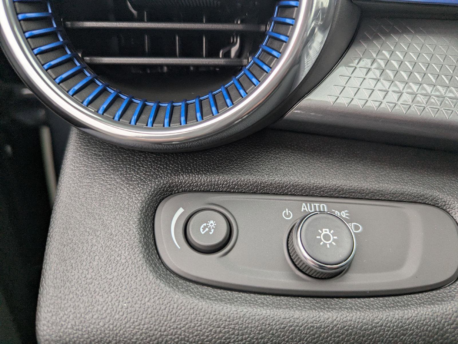 New 2026 Chevrolet Trax LT w/ Driver Confidence Package image 38