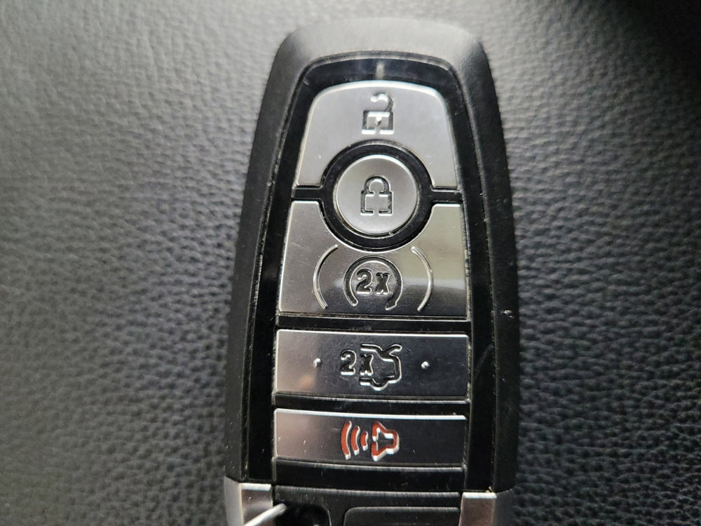 Used 2019 Ford Fusion Titanium image 32