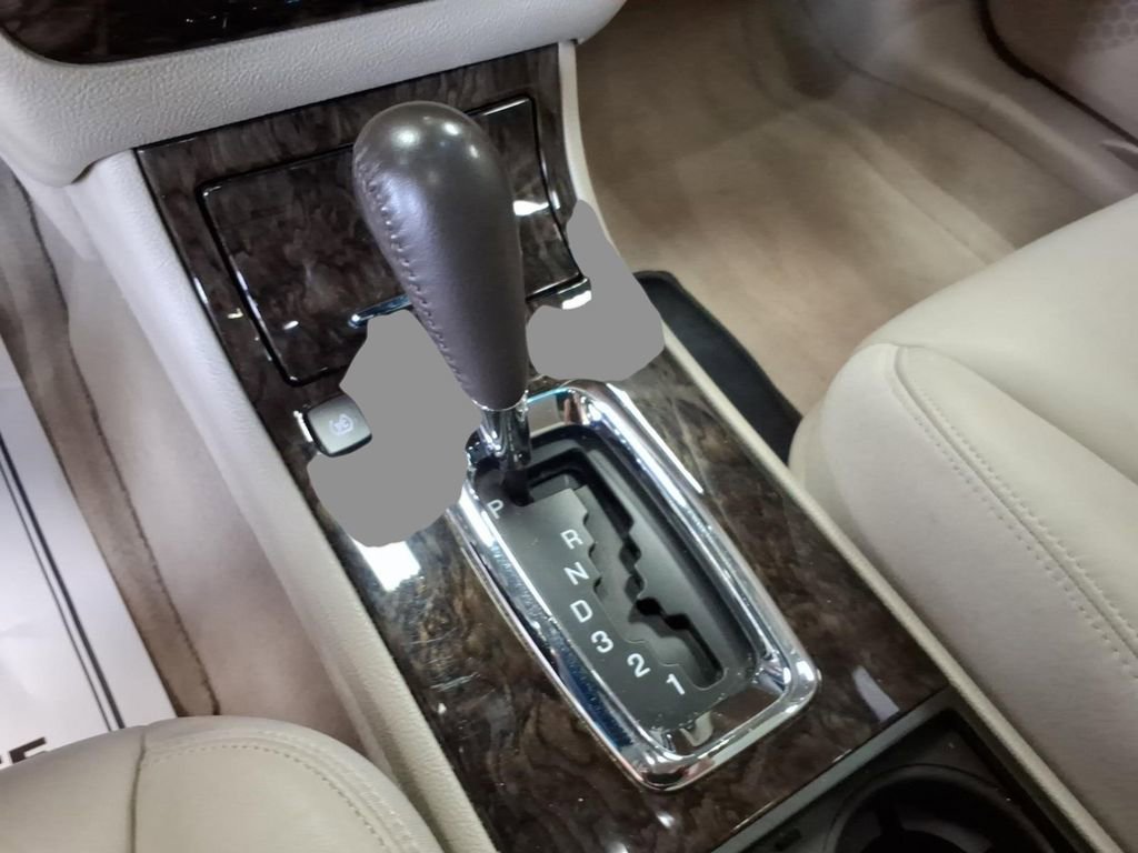 Used 2008 Cadillac DTS w/ Sun And Sound Package FWD image 22