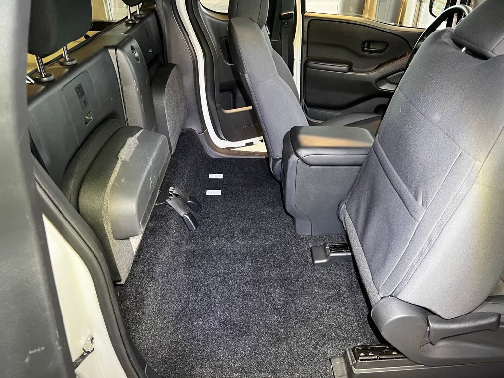Used 2025 Nissan Frontier S image 50