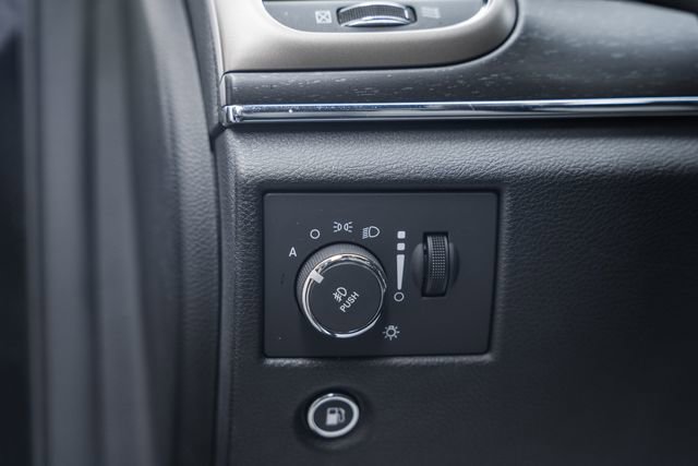 Used 2016 Jeep Grand Cherokee Limited image 41
