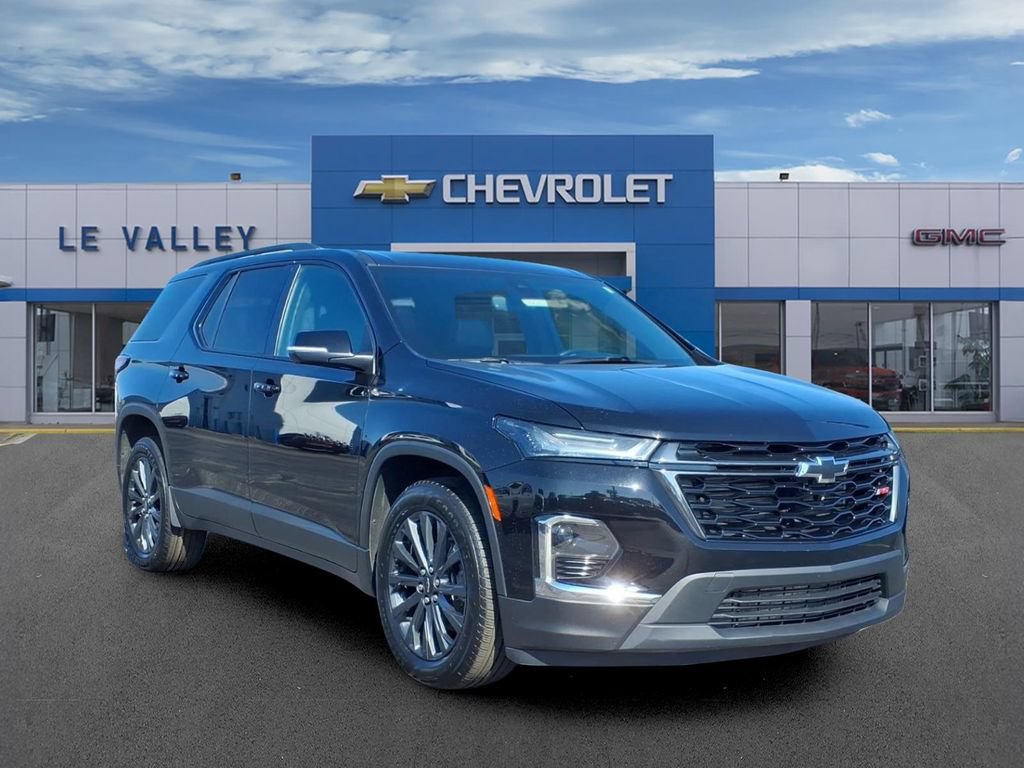 Used 2023 Chevrolet Traverse RS w/ LPO, Floor Liner Package