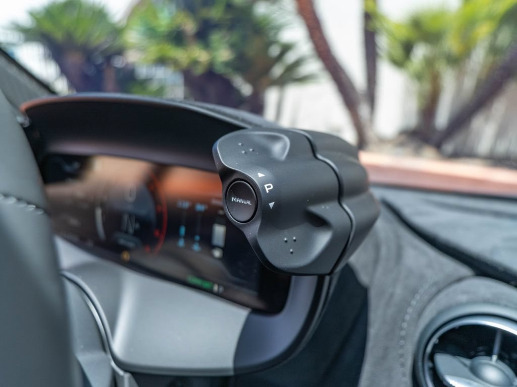 Used 2025 McLaren 750S RWD image 16