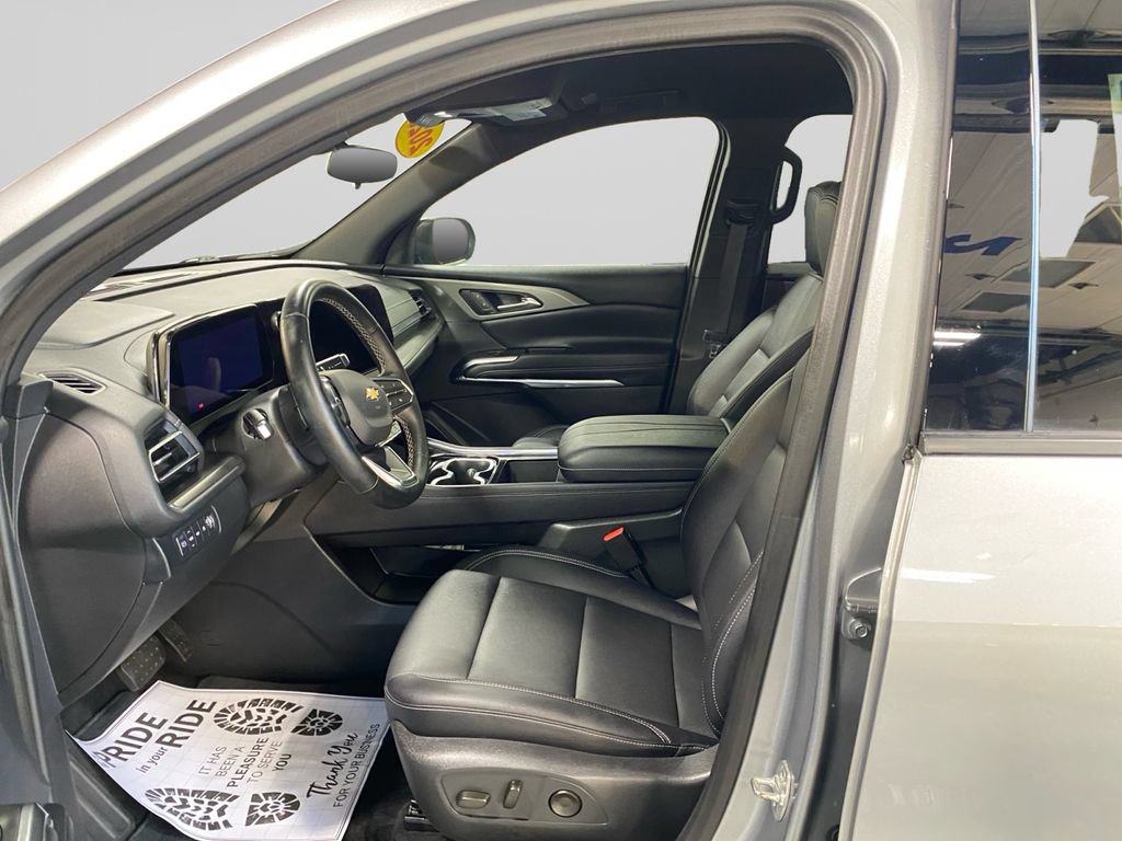 Certified 2025 Chevrolet Traverse LT AWD/4WD image 18