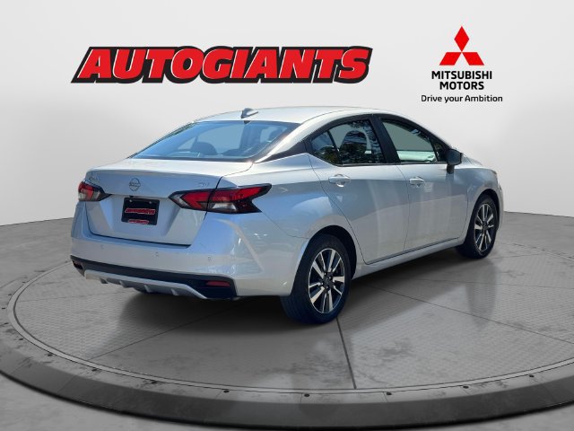 Used 2024 Nissan Versa SV FWD image 2