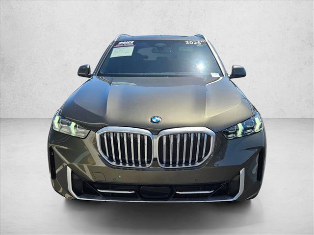 Certified 2025 BMW X5 xDrive40i w/ Premium Package AWD/4WD image 2