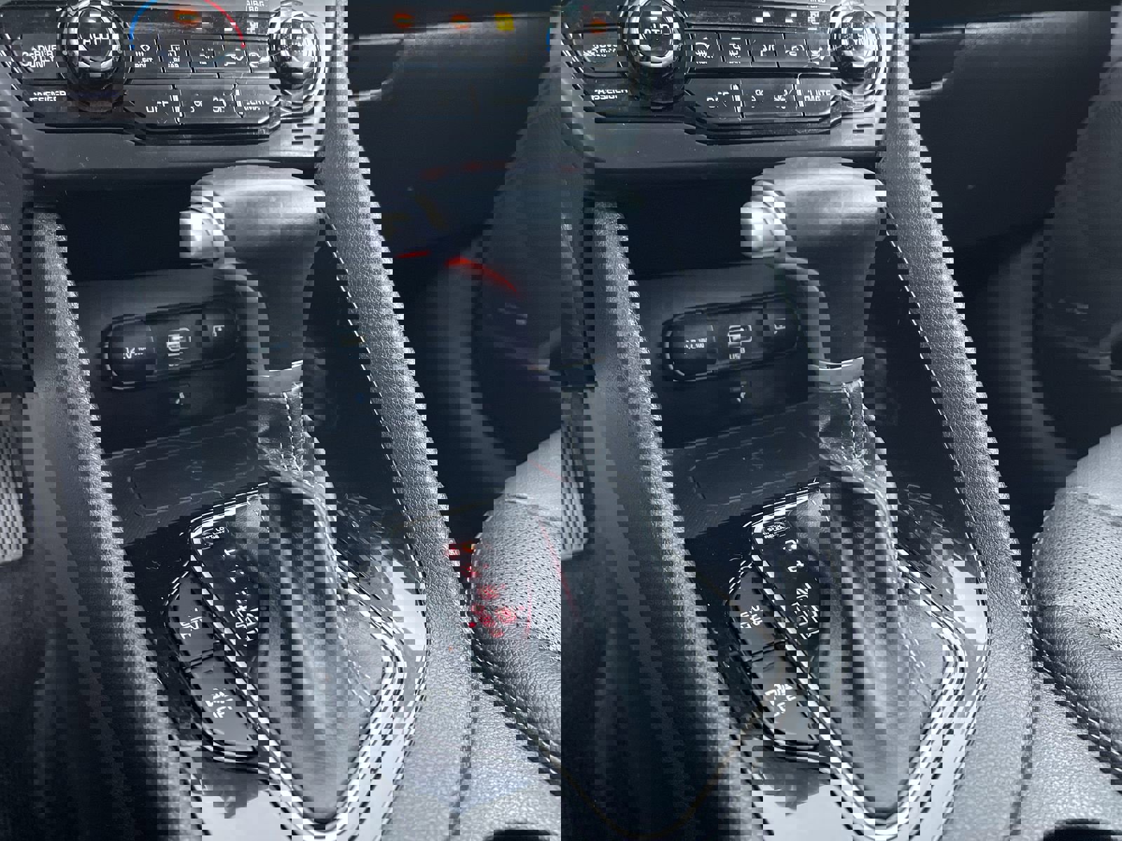 Used 2022 Kia Niro EX Premium image 22