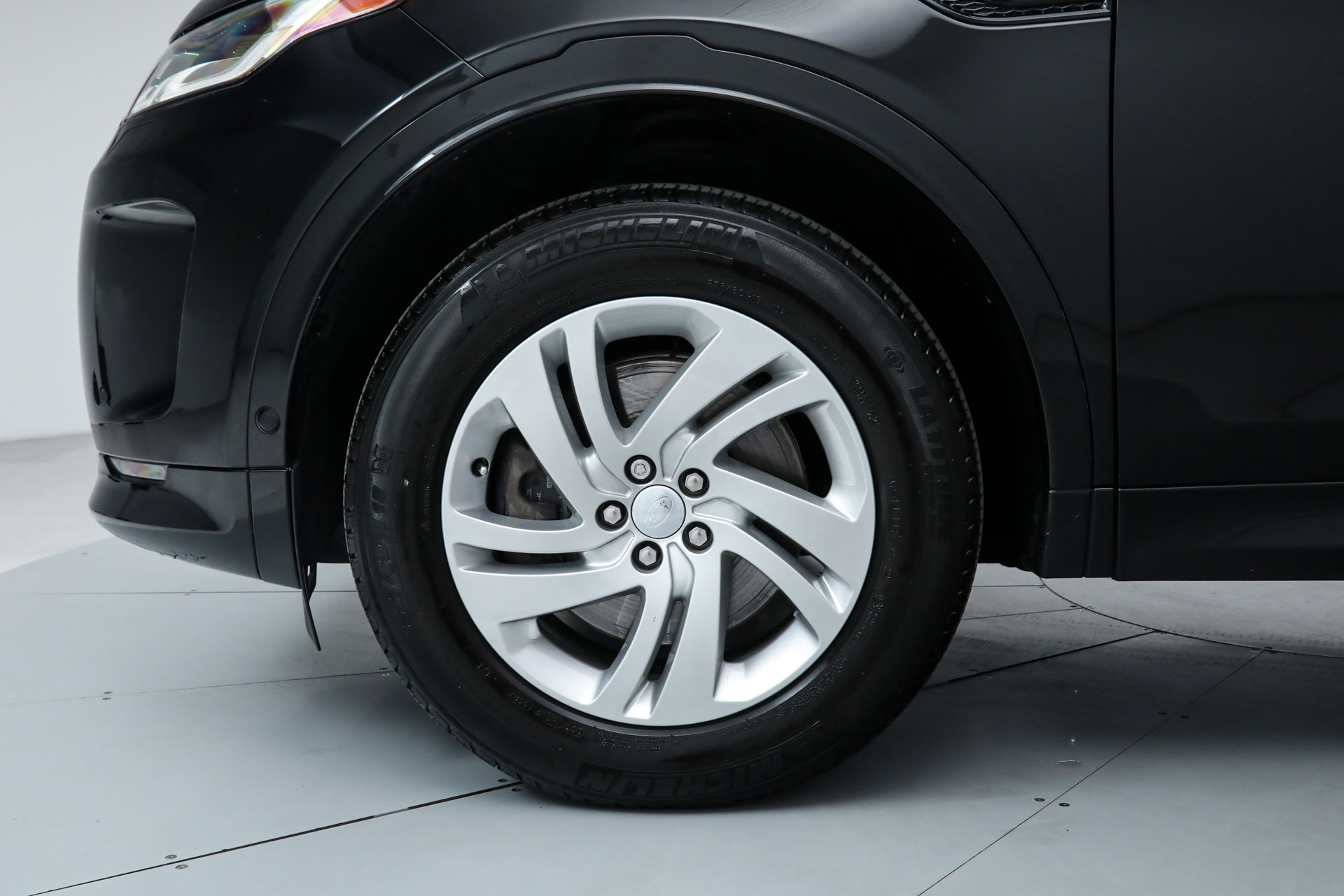 Used 2024 Land Rover Discovery Sport S image 39