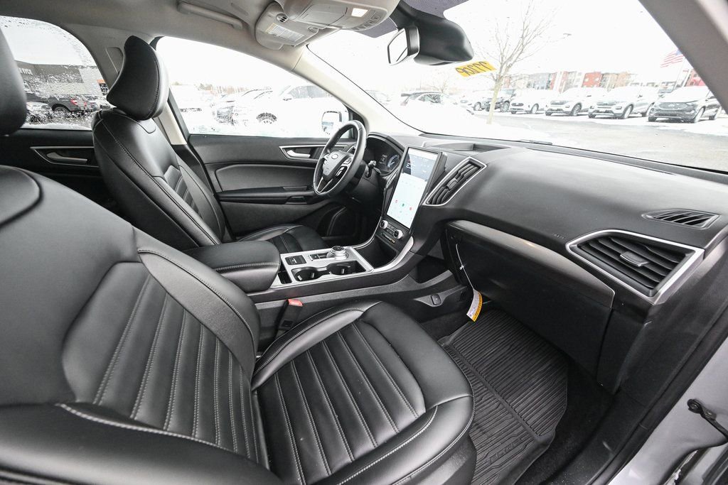 Certified 2024 Ford Edge SEL w/ Convenience Package image 25