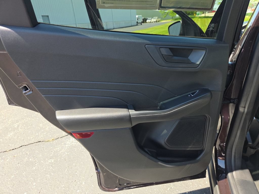Used 2023 Ford Escape Active AWD/4WD image 27