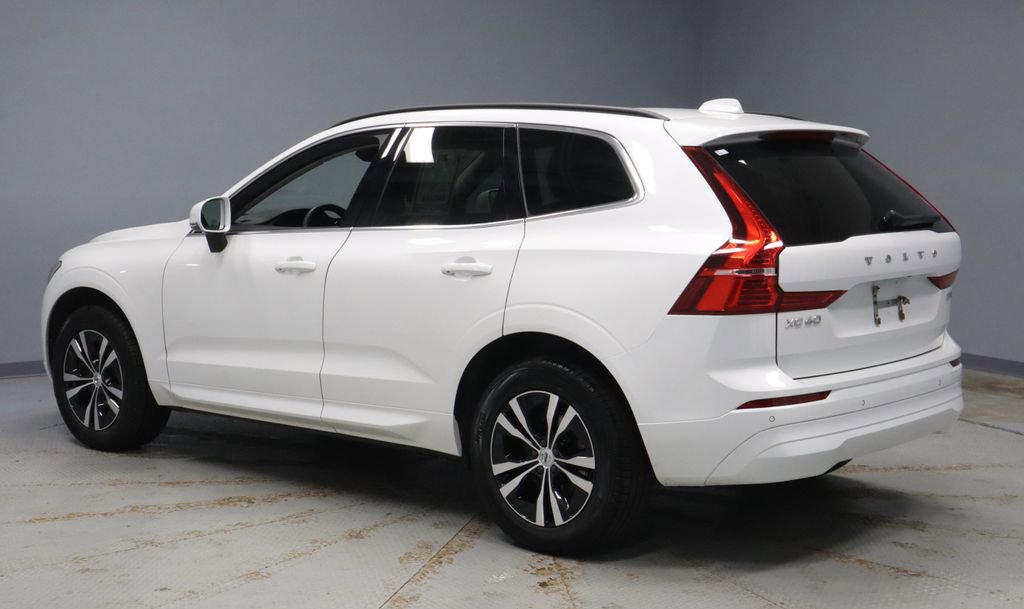 Used 2023 Volvo XC60 B5 Core AWD/4WD image 11