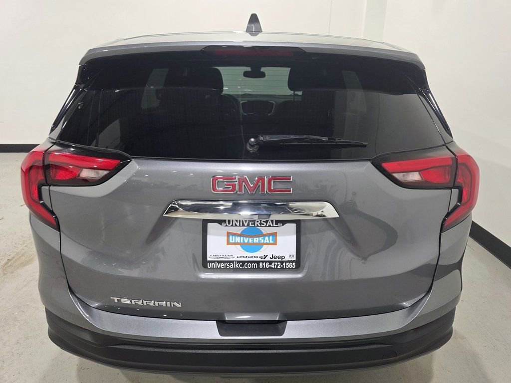 Used 2021 GMC Terrain SLE FWD image 25