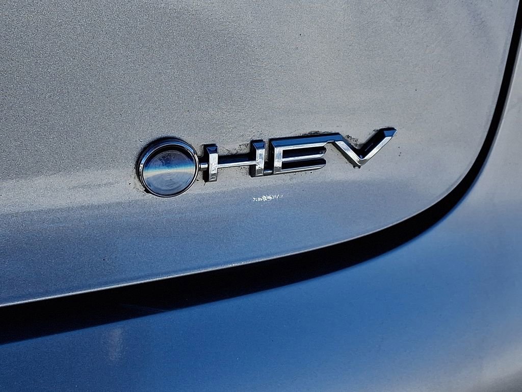 Used 2024 Toyota Prius LE image 32