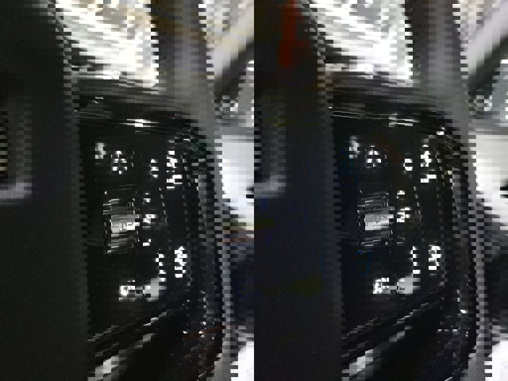 New 2026 Land Rover Range Rover Evoque S image 16