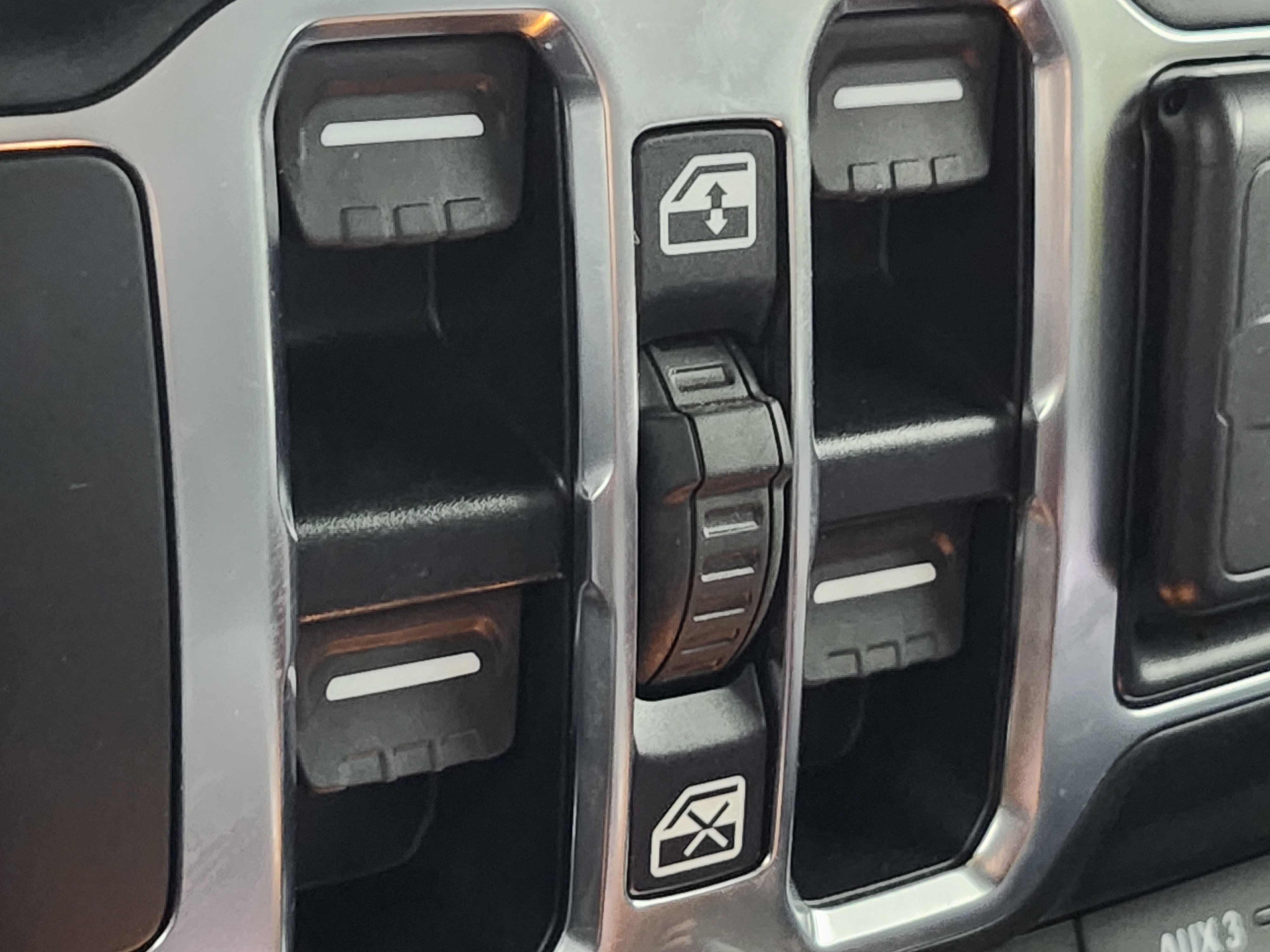 Used 2024 Jeep Wrangler Unlimited Rubicon 4xe w/ Safety Group image 28