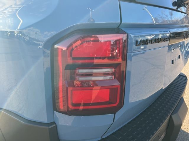 Used 2025 Toyota Land Cruiser w/ Premium Package image 11