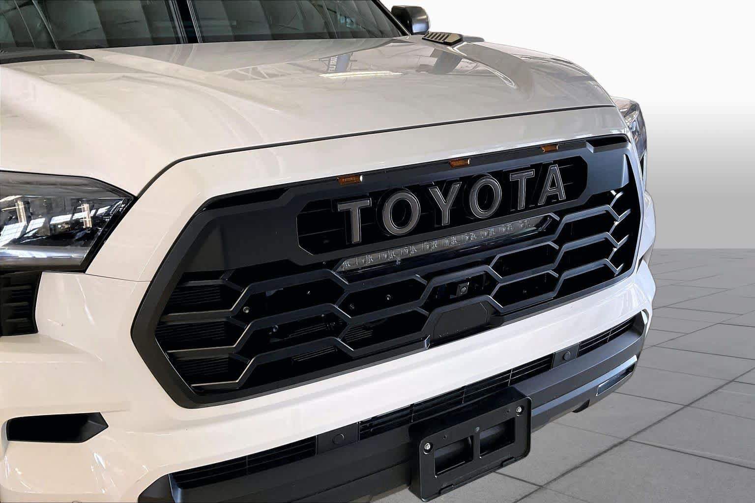 Used 2026 Toyota Sequoia TRD Pro AWD/4WD image 58