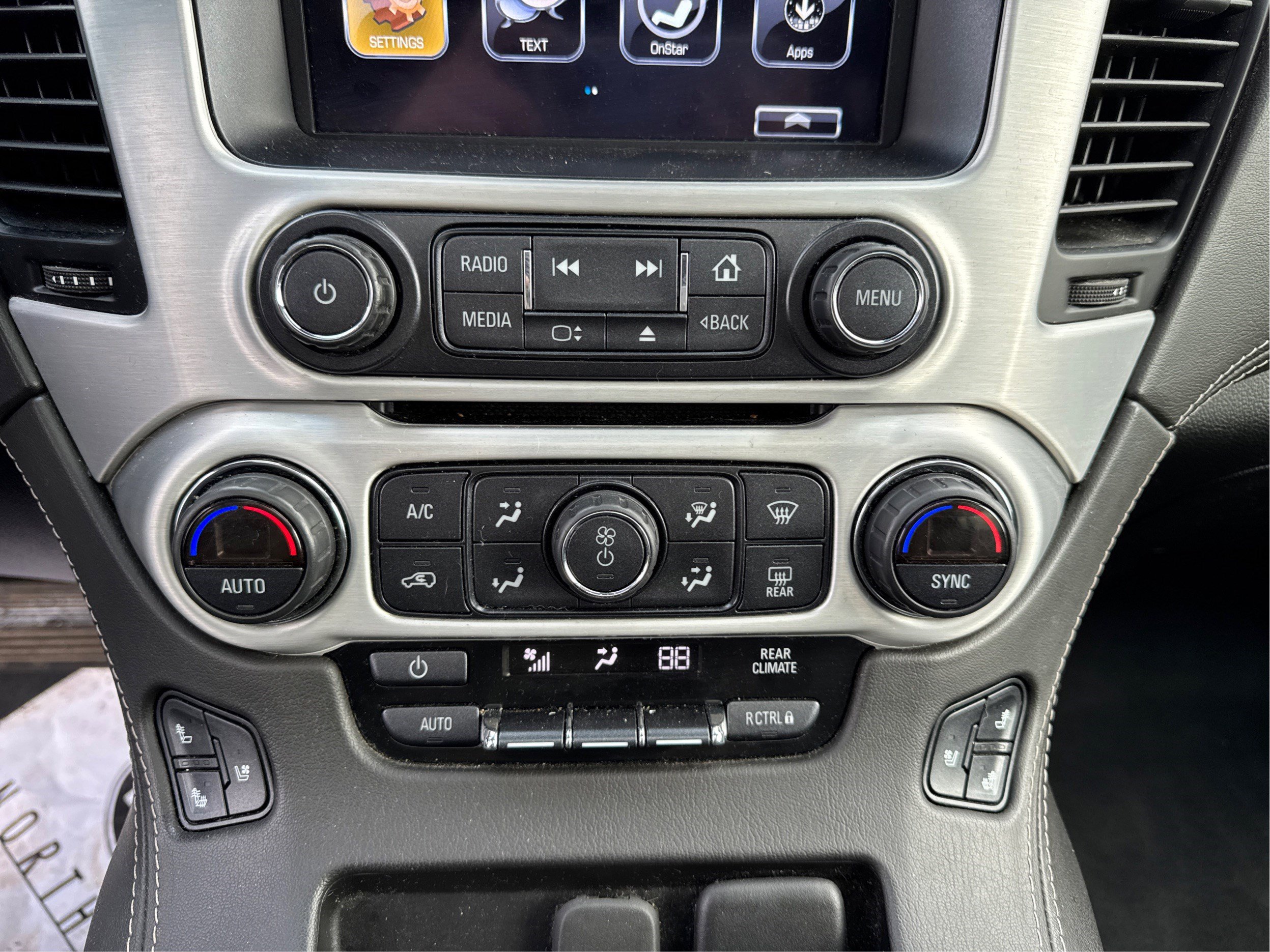 Used 2020 GMC Yukon XL SLT w/ HD Trailering Package image 33