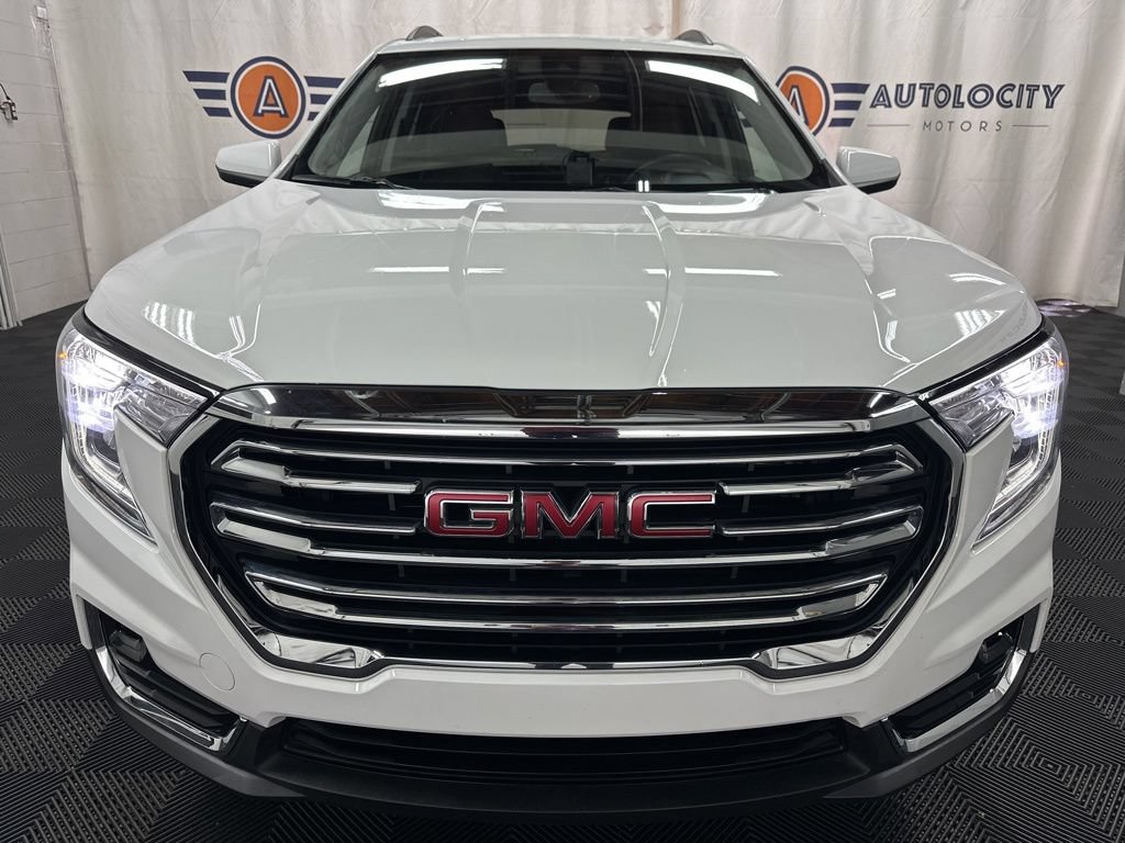 Used 2024 GMC Terrain SLT AWD/4WD image 4