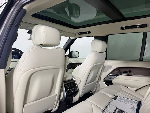New 2025 Land Rover Range Rover SE image 22
