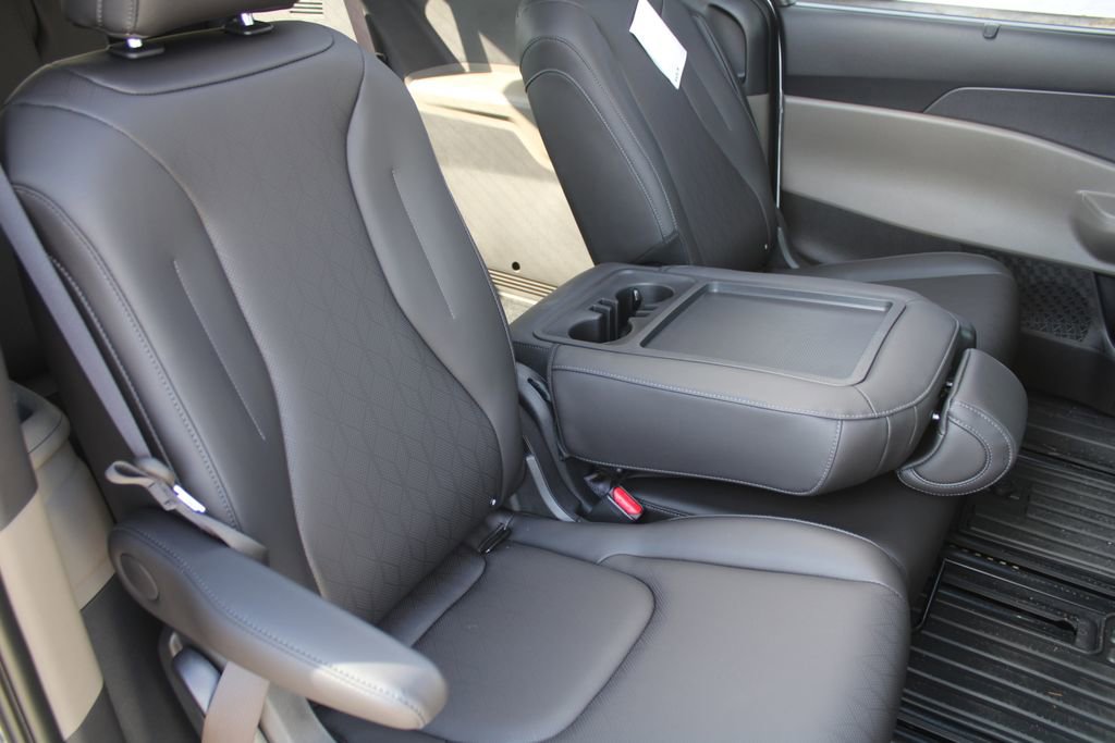 New 2026 Kia Carnival SX FWD image 7