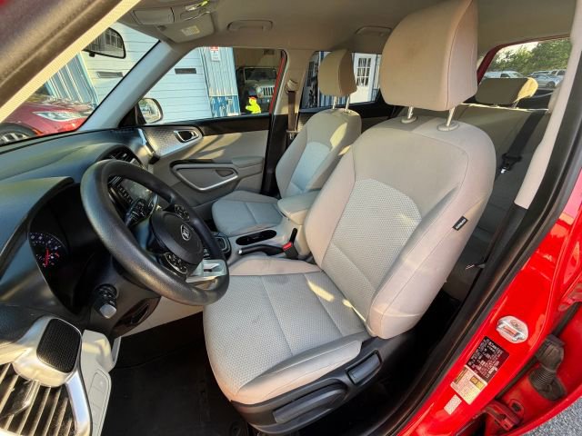 Used 2020 Kia Soul LX FWD image 9