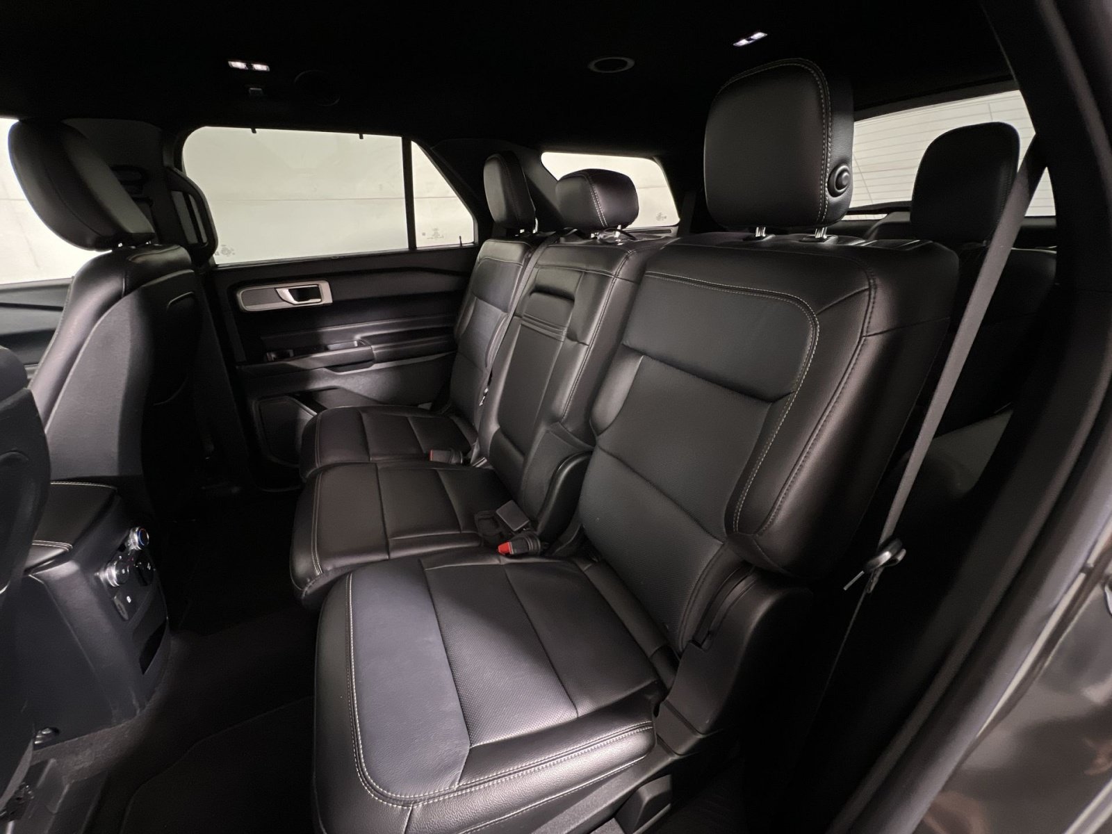 Used 2020 Ford Explorer Limited AWD/4WD image 24