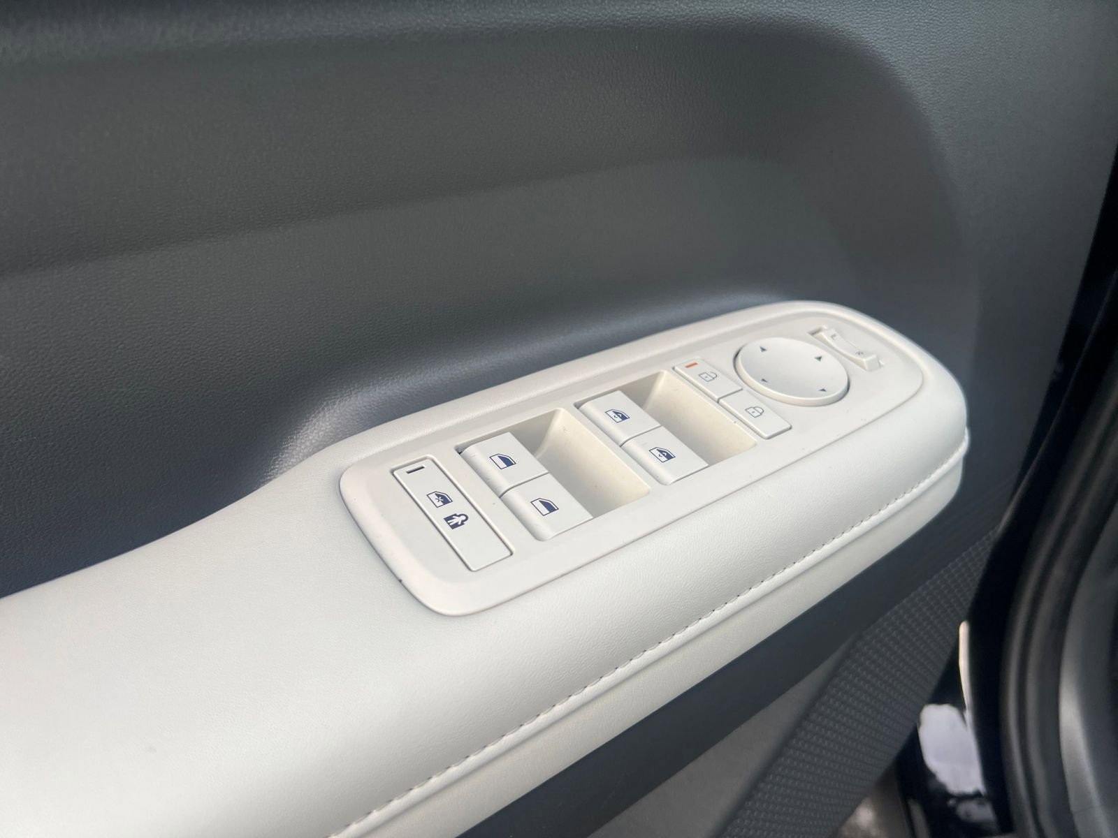 Used 2025 Hyundai Santa Fe SEL image 20