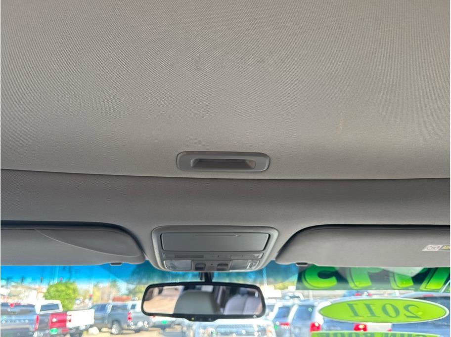 Used 2011 Honda Odyssey Touring image 18