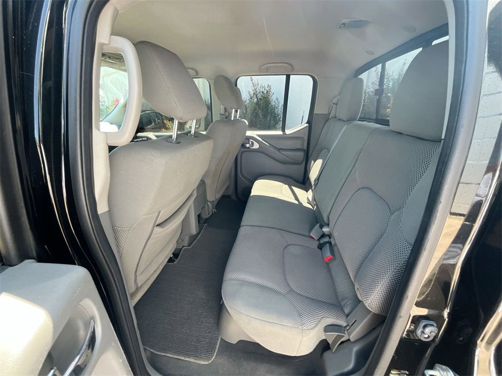 Used 2020 Nissan Frontier SV image 26