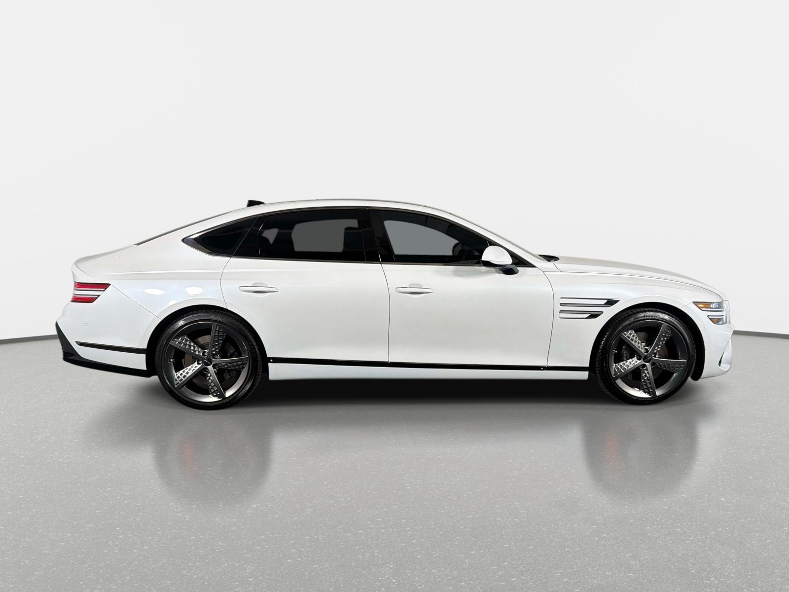 Used 2025 Genesis G80 3.5T Sport Prestige AWD/4WD image 2