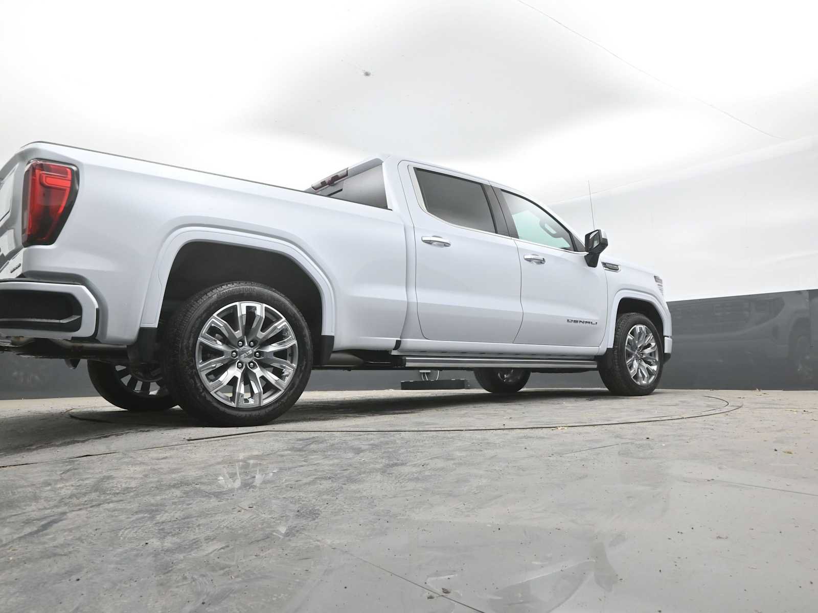 New 2026 GMC Sierra 1500 Denali w/ Denali Reserve Package AWD/4WD image 33