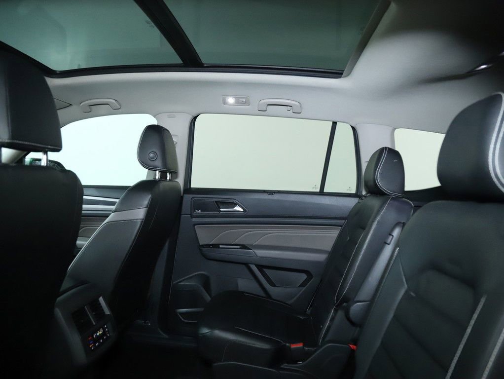 Used 2021 Volkswagen Atlas SEL Premium image 18