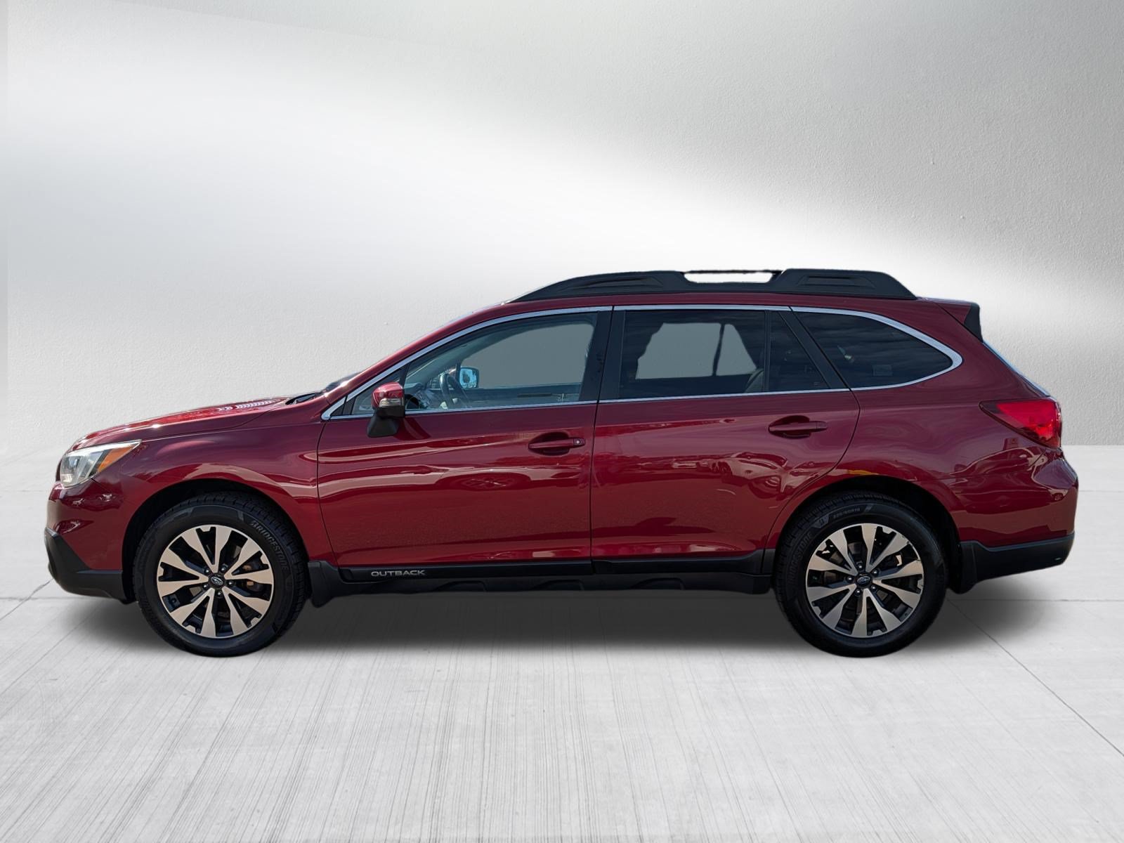 Used 2015 Subaru Outback 2.5i Limited AWD/4WD image 2