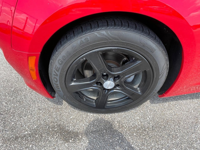 Used 2020 Chevrolet Camaro LT image 37