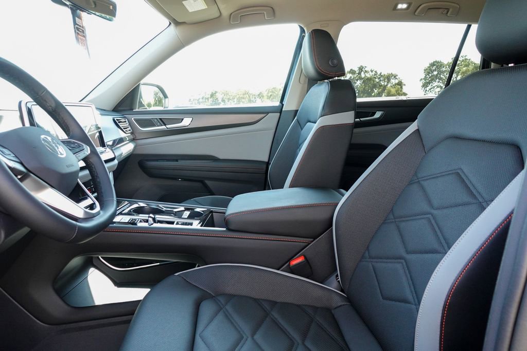 New 2026 Volkswagen Atlas Peak Edition image 15