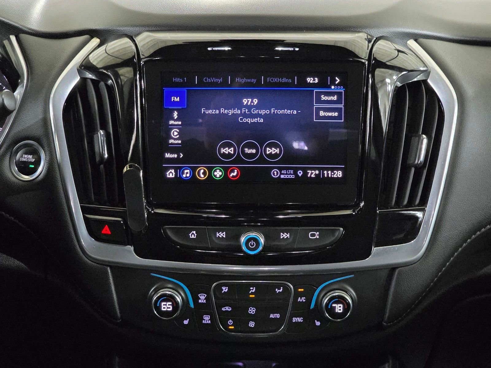 Used 2022 Chevrolet Traverse LT image 26