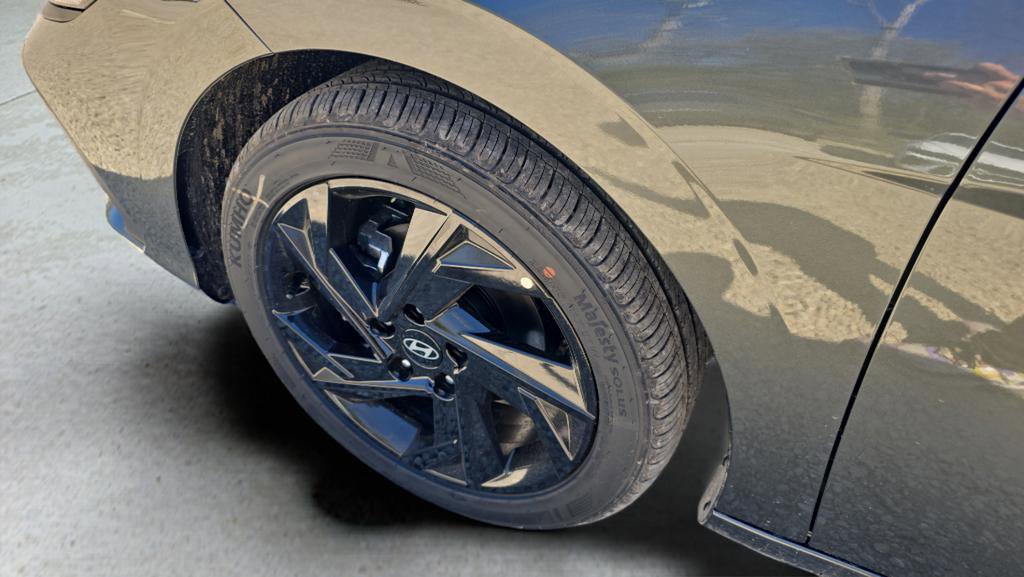 New 2026 Hyundai Elantra Sport FWD image 32