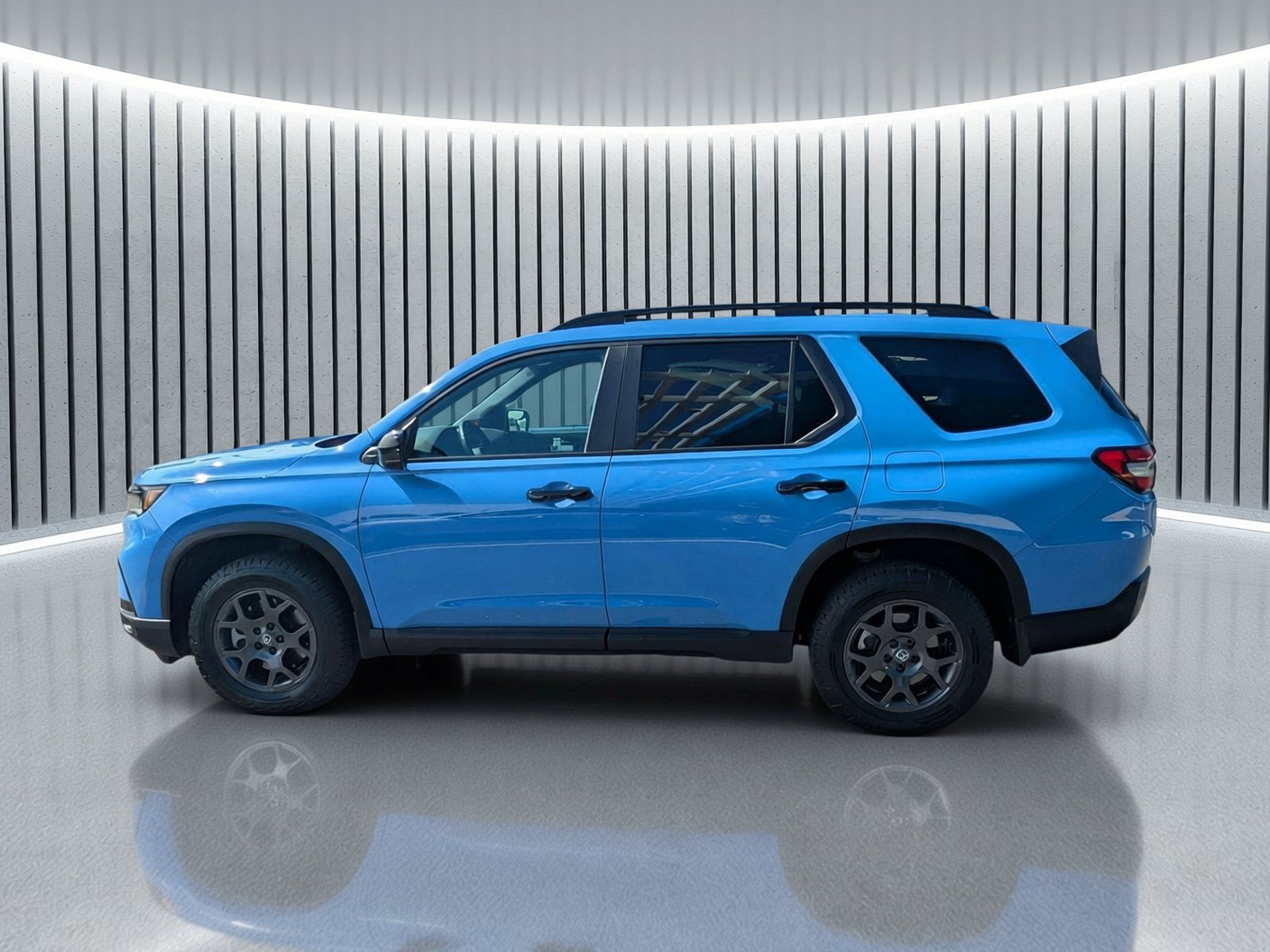 Certified 2025 Honda Pilot TrailSport image 9