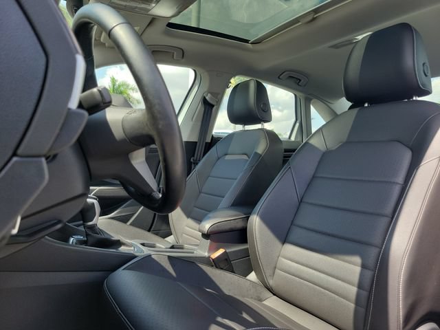 Used 2023 Volkswagen Jetta SE w/ Panoramic Sunroof Package FWD image 18