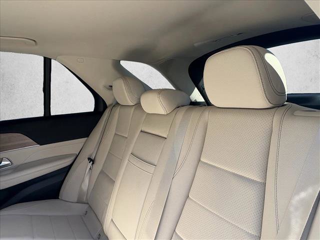 Used 2025 Mercedes-Benz GLE 350 4MATIC image 17