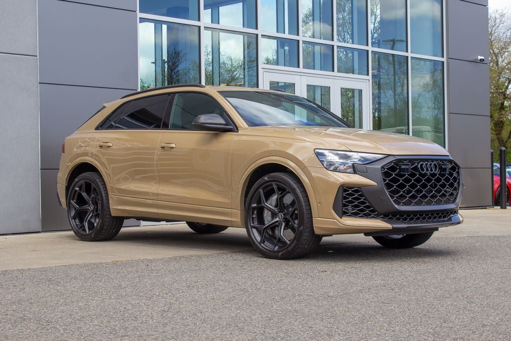 Used 2025 Audi RS Q8 performance AWD/4WD image 3