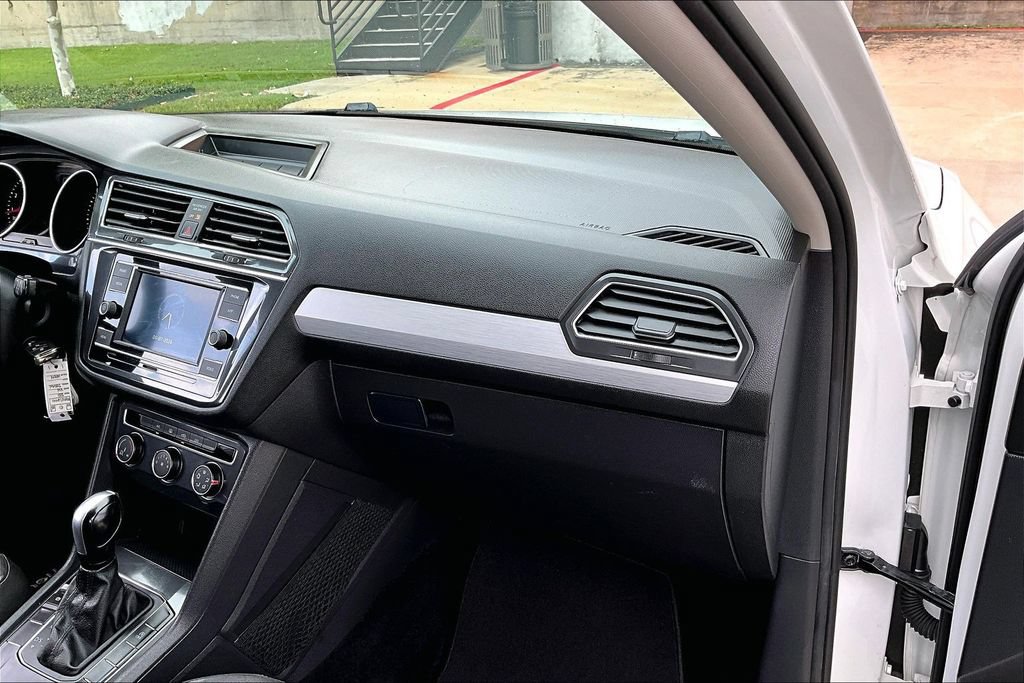 Used 2021 Volkswagen Tiguan S FWD image 17